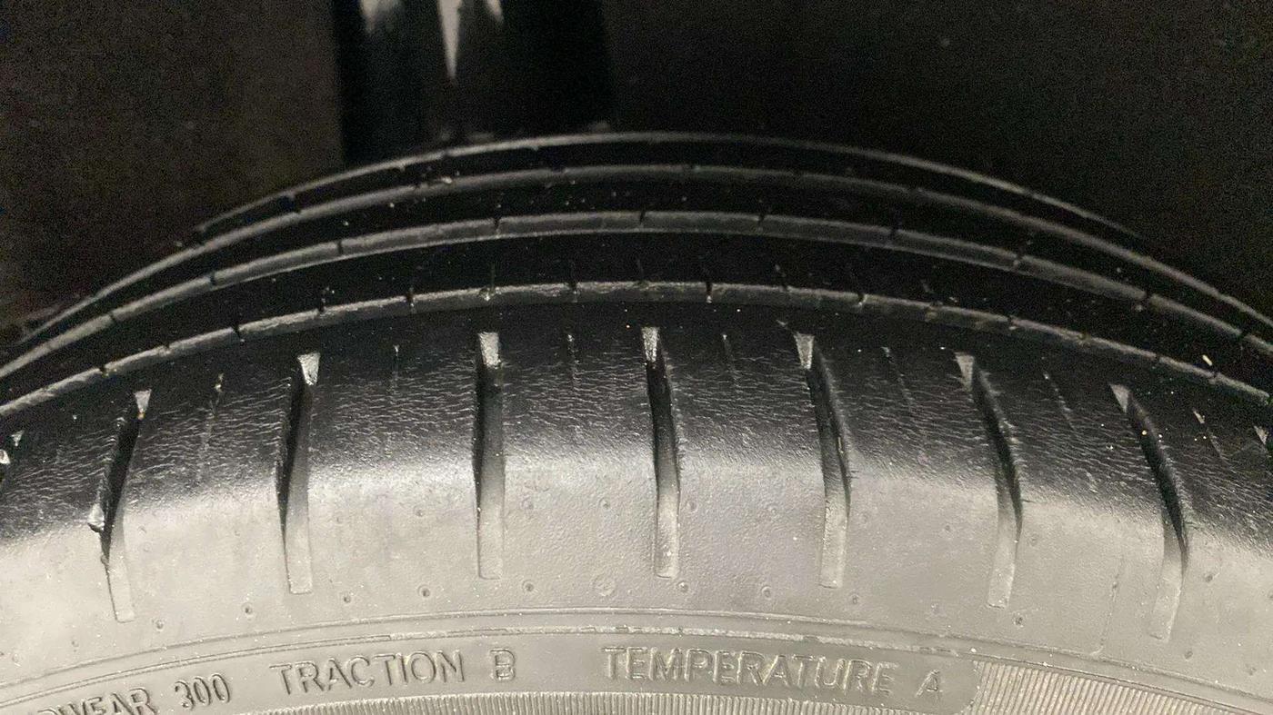 2020 Maruti Baleno ZETA PETROL 1.2, Petrol, Manual, 25,656 km, Right Rear Tyre Tread