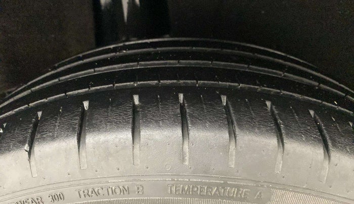 2020 Maruti Baleno ZETA PETROL 1.2, Petrol, Manual, 25,557 km, Right Rear Tyre Tread