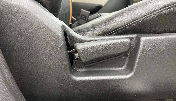 2022 Maruti Alto VXI PLUS, Petrol, Manual, 18,227 km, Driver Side Adjustment Panel
