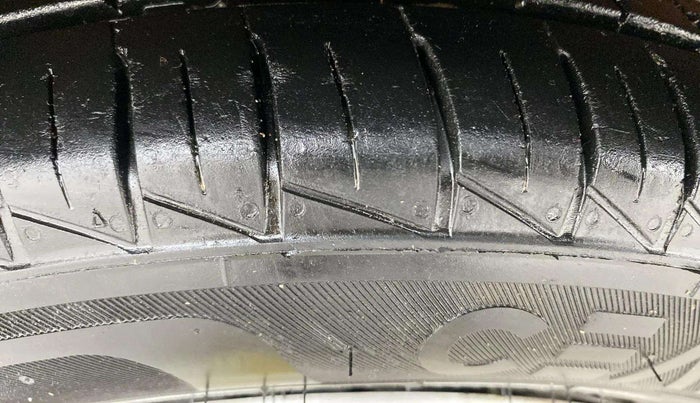 2022 Maruti Alto VXI PLUS, Petrol, Manual, 18,227 km, Left Front Tyre Tread