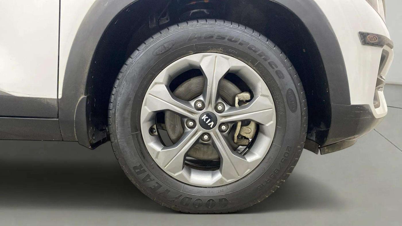 2021 KIA SELTOS HTK PLUS 1.5, Petrol, Manual, 45,352 km, Right Front Wheel