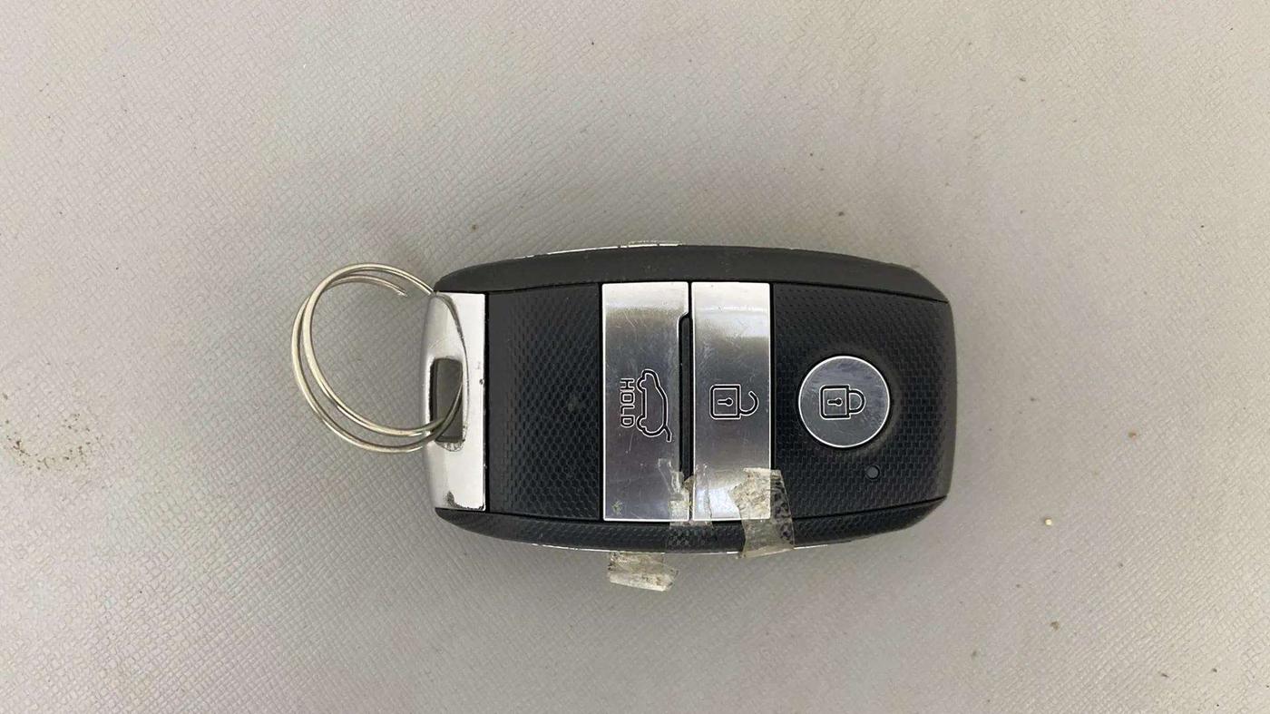 2021 KIA SELTOS HTK PLUS 1.5, Petrol, Manual, 45,352 km, Key Close Up