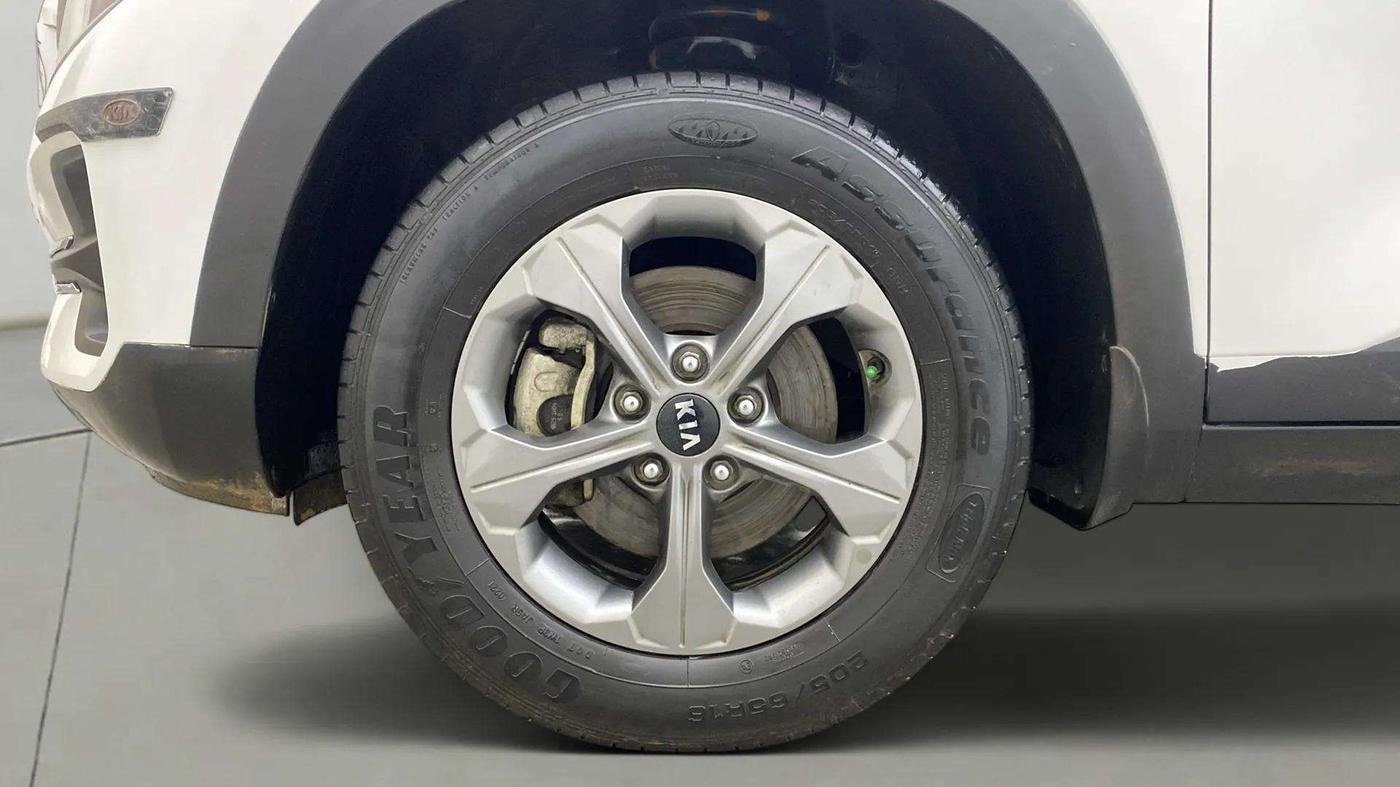 2021 KIA SELTOS HTK PLUS 1.5, Petrol, Manual, 45,352 km, Left Front Wheel