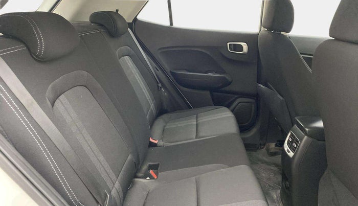 2018 Hyundai Creta SX (O) 1.6 PETROL, Petrol, Manual, 44,641 km, Right Side Rear Door Cabin