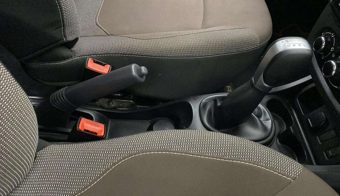 2019 Renault Duster RXS OPT CVT, Petrol, Automatic, 43,859 km, Gear Lever