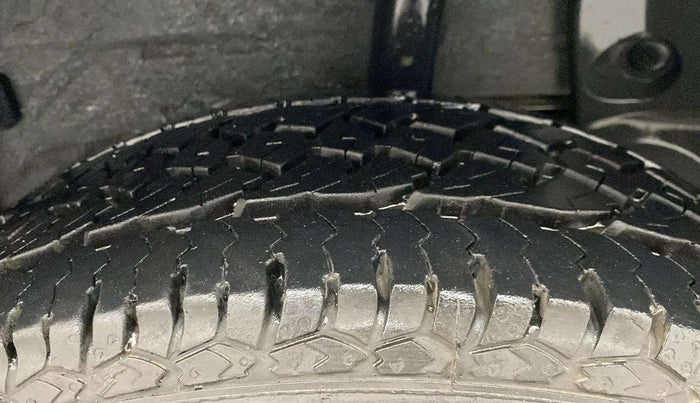 2019 Renault Duster RXS OPT CVT, Petrol, Automatic, 43,859 km, Left Rear Tyre Tread