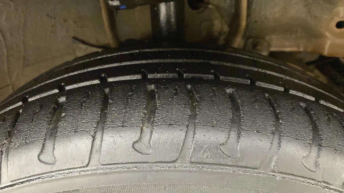 2018 Tata Tiago XTA PETROL, Petrol, Automatic, 51,661 km, Right Front Tyre Tread