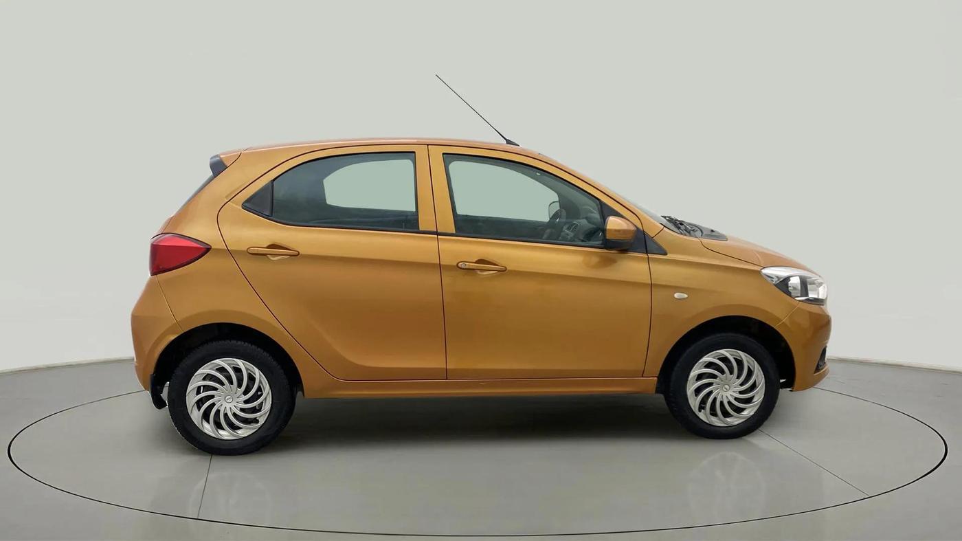 2018 Tata Tiago XTA PETROL, Petrol, Automatic, 51,661 km, Right Side View