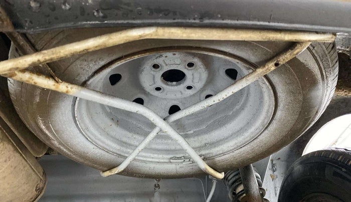 2018 Maruti Eeco 5 STR WITH A/C+HTR, CNG, Manual, 38,705 km, Spare Tyre