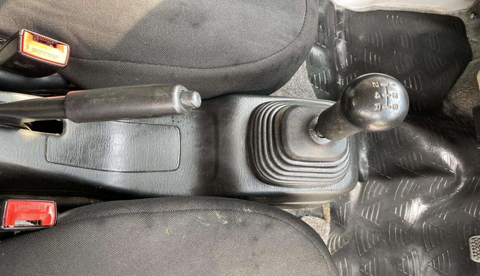 2018 Maruti Eeco 5 STR WITH A/C+HTR, CNG, Manual, 38,705 km, Gear Lever