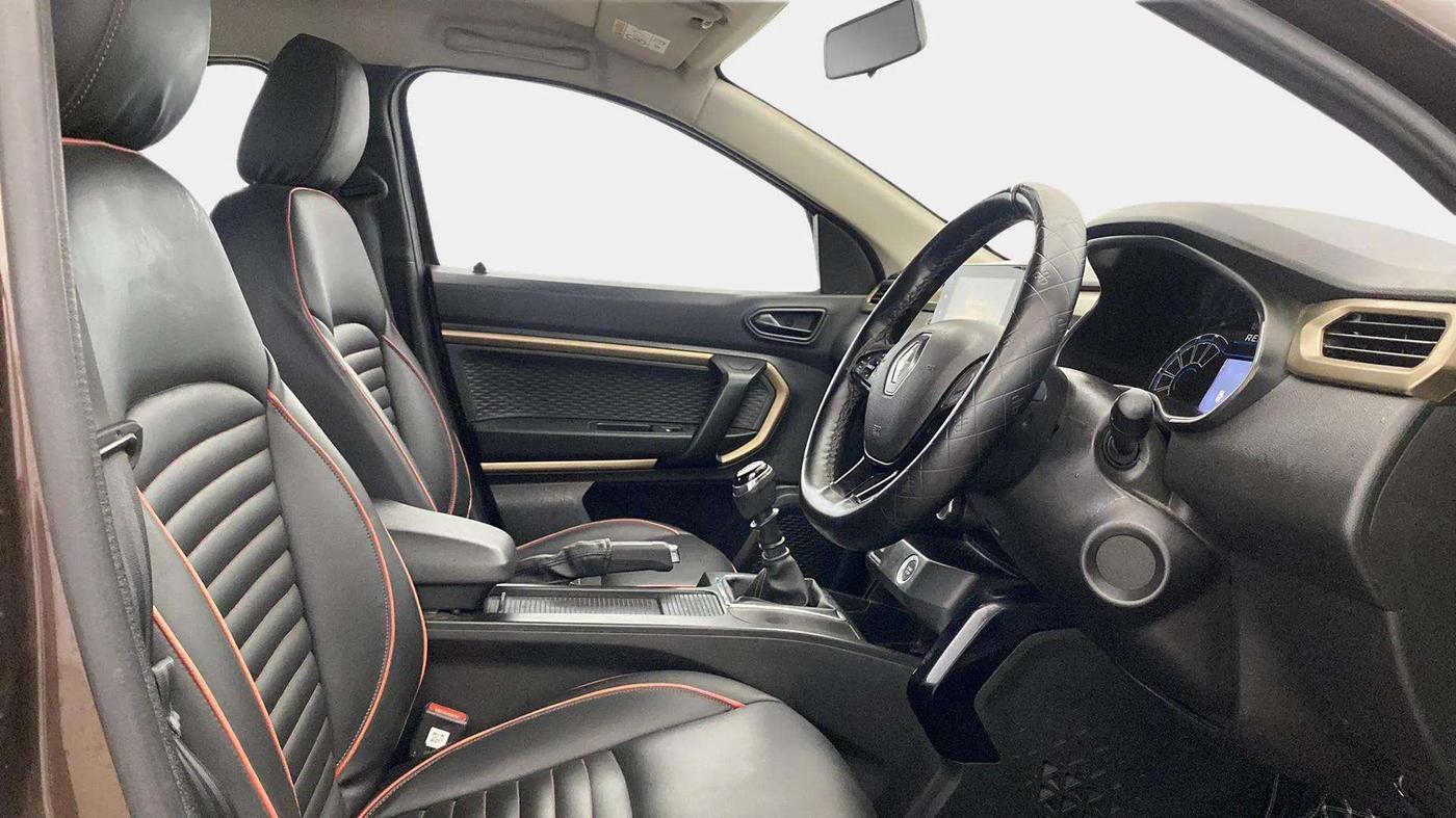 2021 Renault Kiger RXT 1.0 TURBO MT DUAL TONE, Petrol, Manual, 43,863 km, Right Side Front Door Cabin