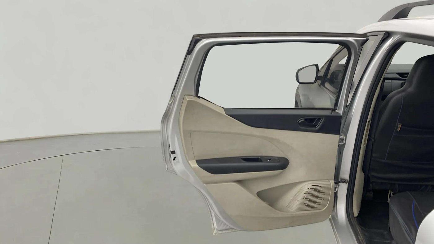 2022 Renault TRIBER RXT, Petrol, Manual, 70,585 km, LHS Rear Door