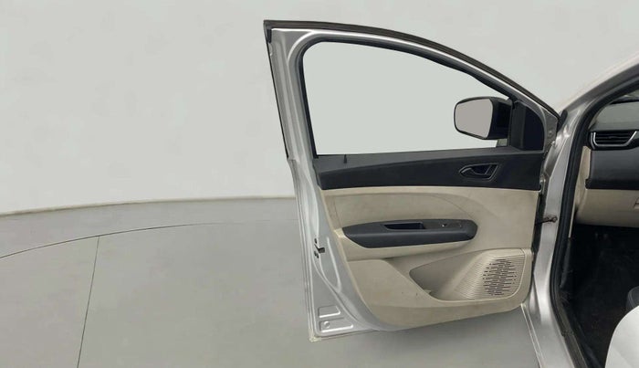 2022 Renault TRIBER RXT, Petrol, Manual, 70,568 km, LHS Front Door