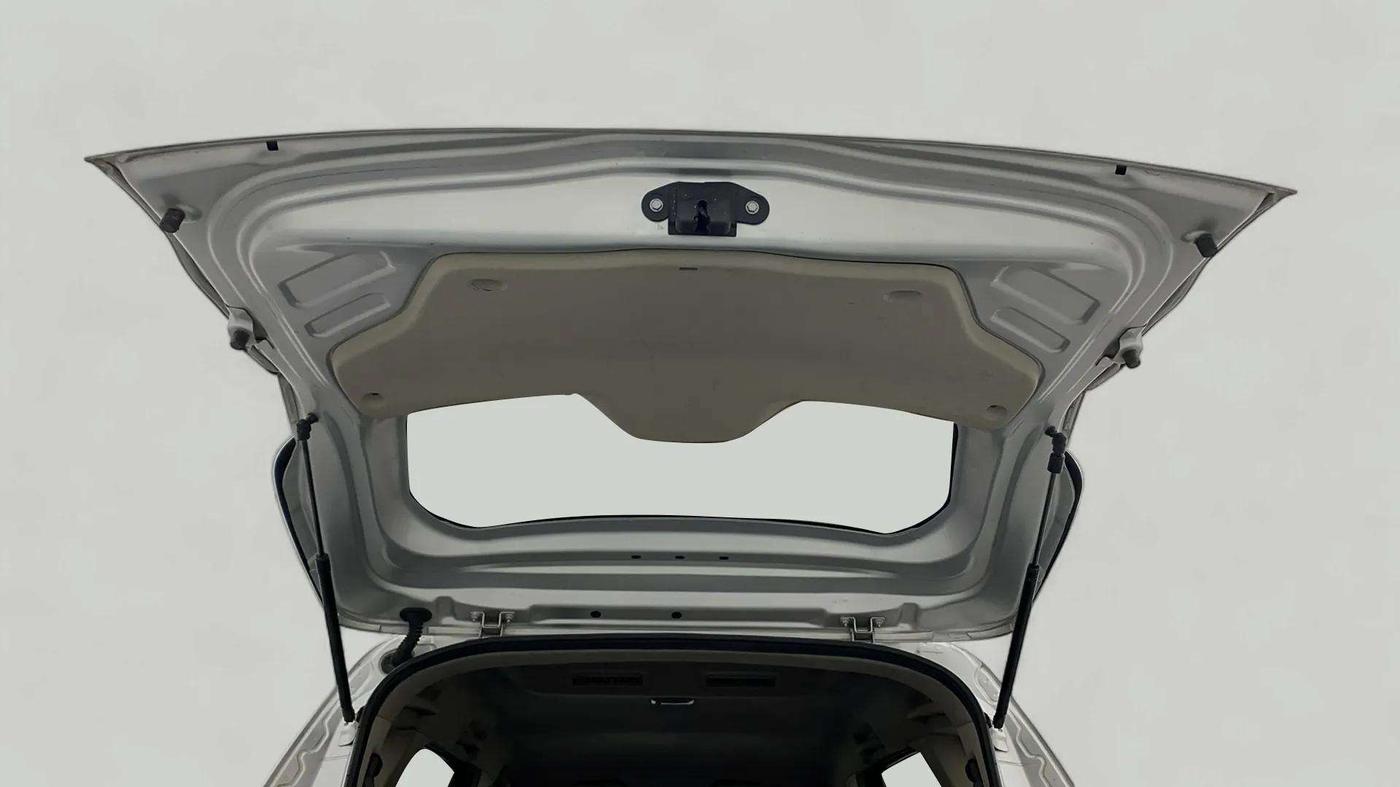 2022 Renault TRIBER RXT, Petrol, Manual, 70,585 km, Boot Door Open