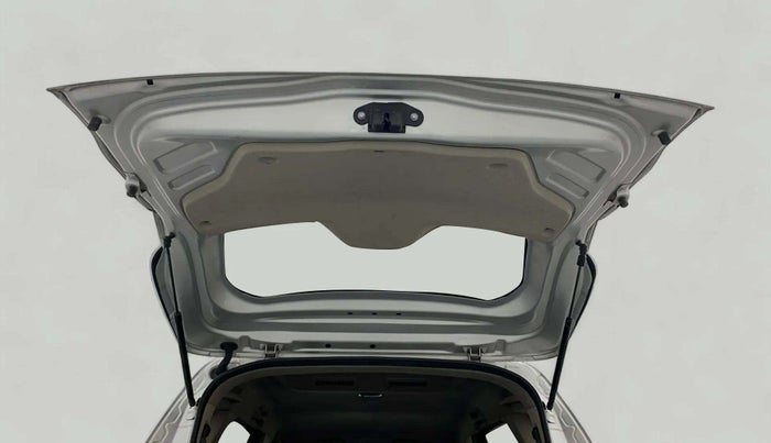 2022 Renault TRIBER RXT, Petrol, Manual, 70,568 km, Boot Door Open