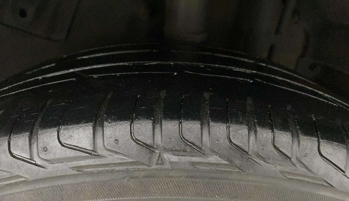 2019 Tata NEXON XM PETROL, CNG, Manual, 41,842 km, Left Rear Tyre Tread