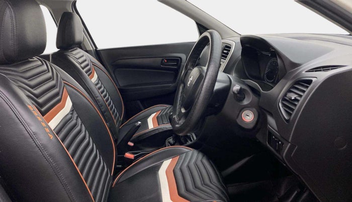 2021 Maruti Vitara Brezza LXI, Petrol, Manual, 63,563 km, Right Side Front Door Cabin