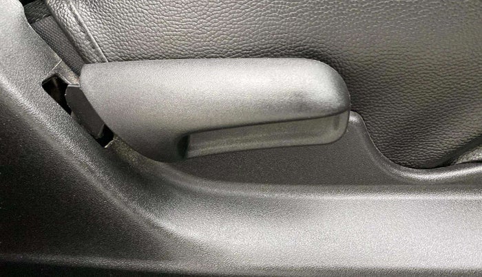2021 Maruti Vitara Brezza LXI, Petrol, Manual, 63,563 km, Driver Side Adjustment Panel