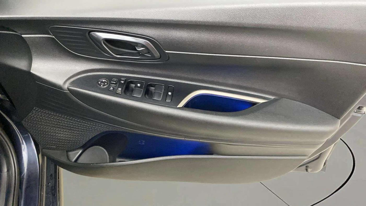 2021 Hyundai NEW I20 ASTA (O) 1.5 CRDI MT, Diesel, Manual, 58,183 km, Driver Side Door Panels Control