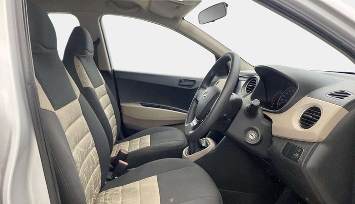 2017 Hyundai Grand i10 MAGNA 1.2 KAPPA VTVT, Petrol, Manual, 33,474 km, Right Side Front Door Cabin