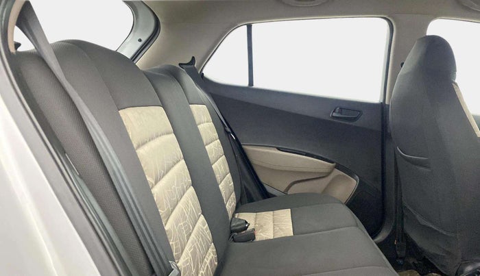 2017 Hyundai Grand i10 MAGNA 1.2 KAPPA VTVT, Petrol, Manual, 33,474 km, Right Side Rear Door Cabin