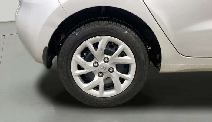 2017 Hyundai Grand i10 MAGNA 1.2 KAPPA VTVT, Petrol, Manual, 33,474 km, Right Rear Wheel