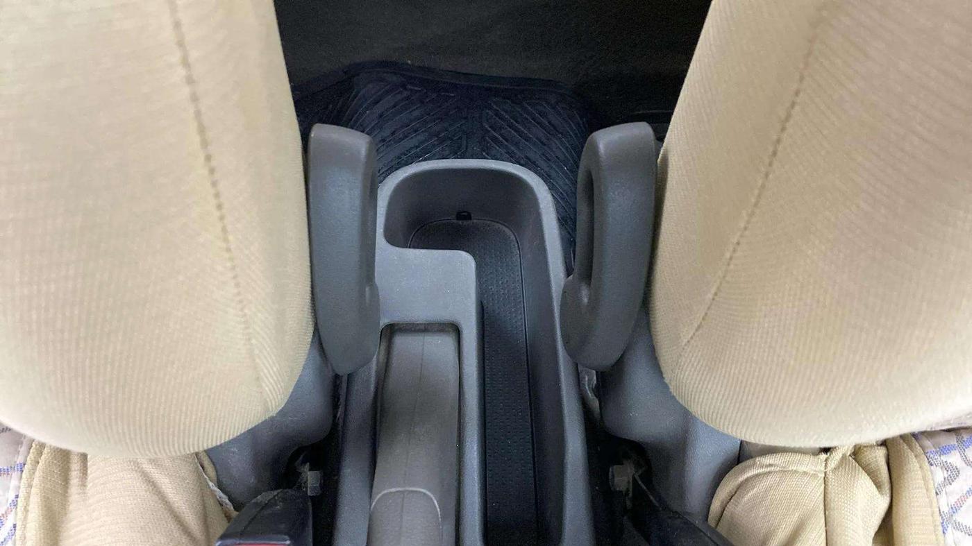 2013 Hyundai i10 MAGNA 1.1, Petrol, Manual, 46,966 km, Driver Side Adjustment Panel