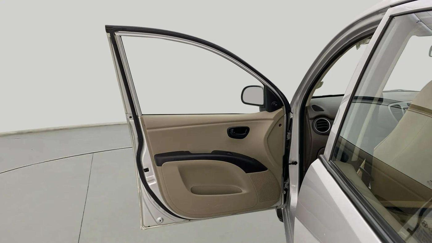 2013 Hyundai i10 MAGNA 1.1, Petrol, Manual, 46,966 km, LHS Front Door