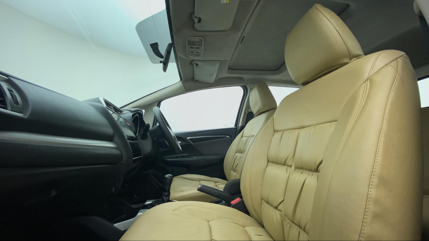 2018 Honda WR-V 1.5 i-DTEC VX MT, Diesel, Manual, 42,130 km, Right Side Front Door Cabin