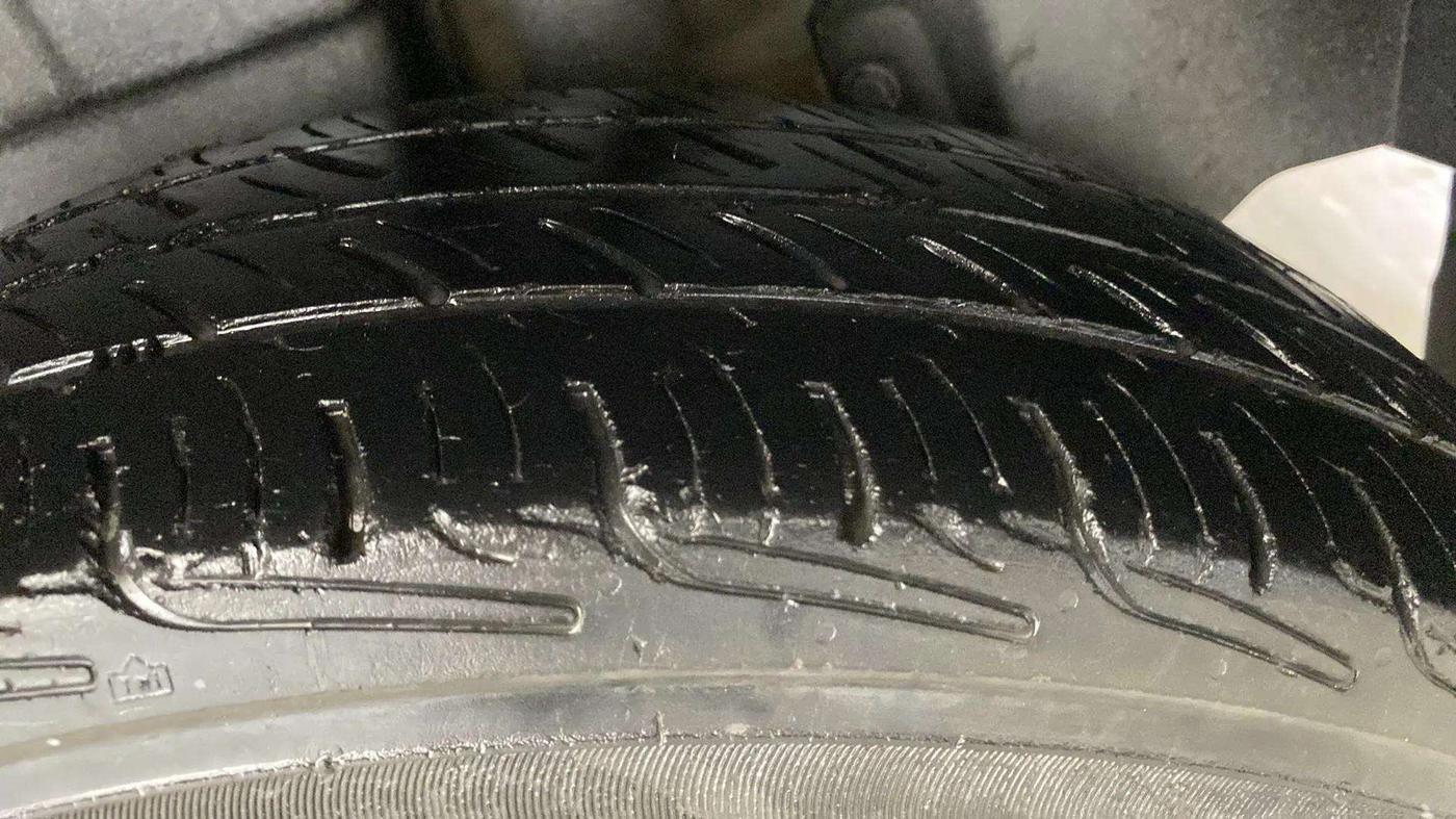 2017 Maruti Dzire VXI, Petrol, Manual, 56,234 km, Left Rear Tyre Tread