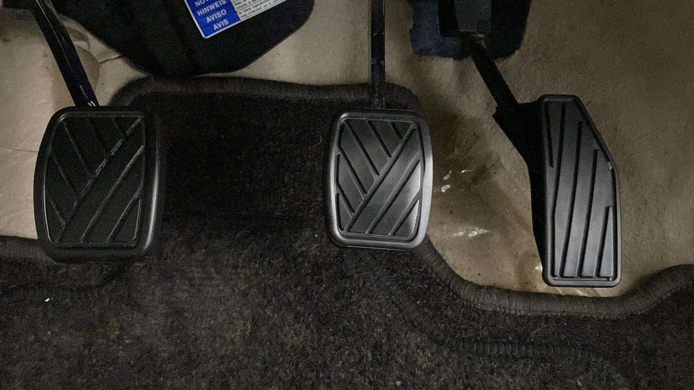 2017 Maruti Dzire VXI, Petrol, Manual, 56,234 km, Pedals
