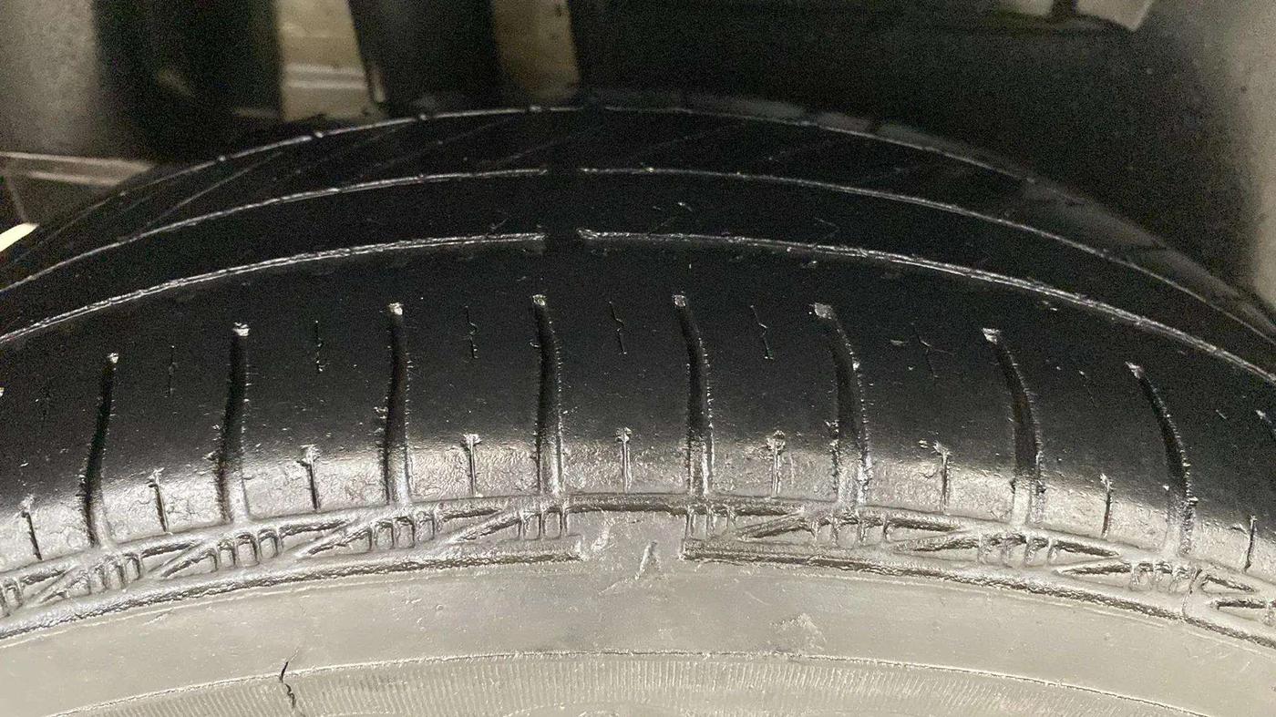 2017 Maruti Dzire VXI, Petrol, Manual, 56,234 km, Right Rear Tyre Tread