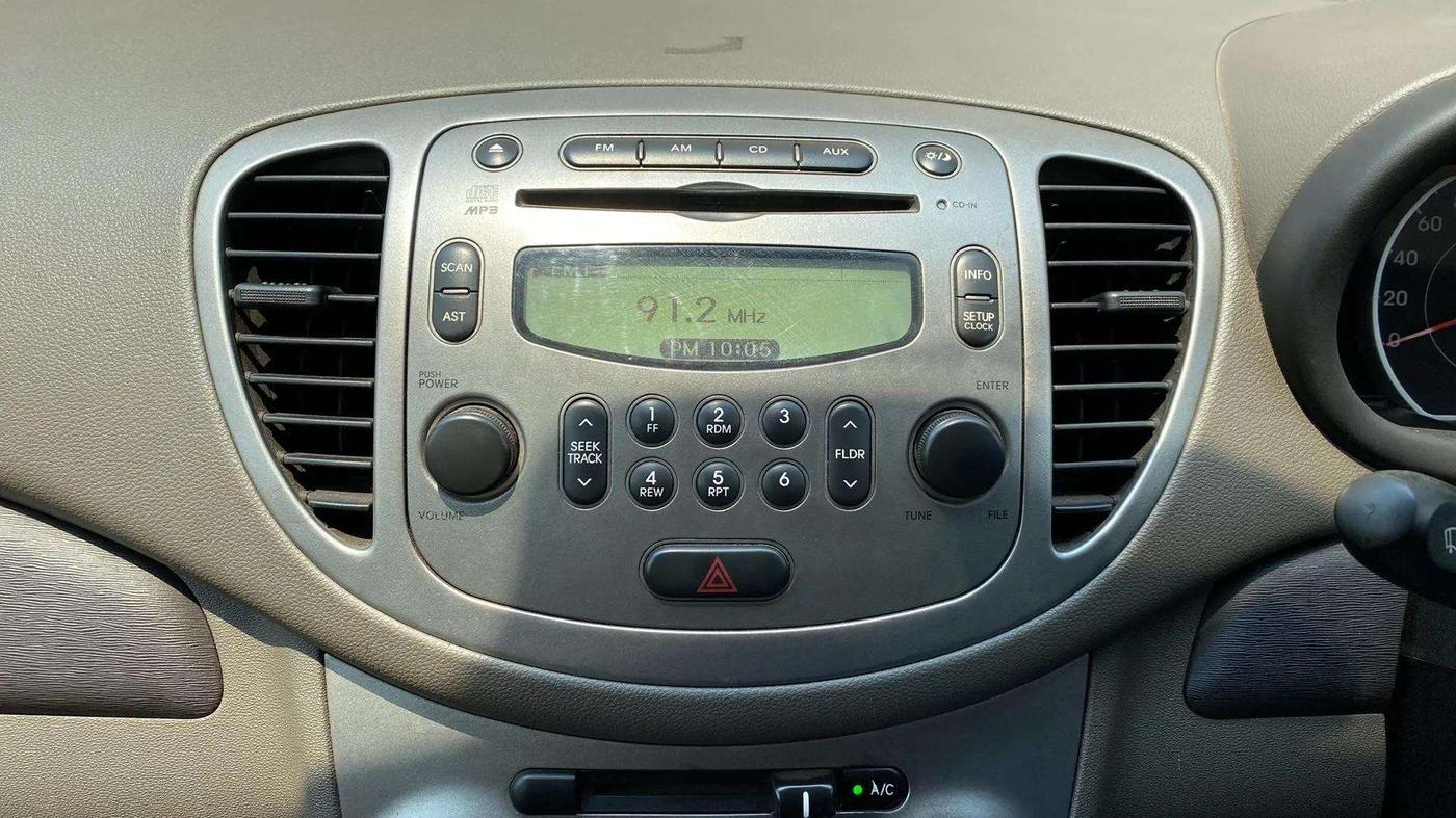 2014 Hyundai i10 SPORTZ 1.1, Petrol, Manual, 33,230 km, Air Conditioner