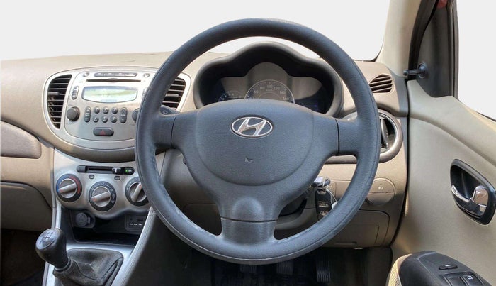 2014 Hyundai i10 SPORTZ 1.1, Petrol, Manual, 33,230 km, Steering Wheel Close Up