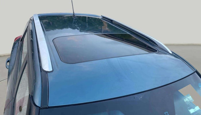 2019 Mahindra XUV300 W8 (O) 1.5 DIESEL AMT, Diesel, Automatic, 44,069 km, Roof
