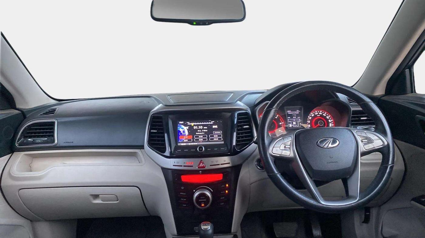 2019 Mahindra XUV300 W8 (O) 1.5 DIESEL AMT, Diesel, Automatic, 44,069 km, Dashboard