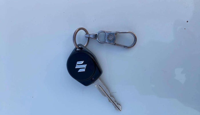 2021 Maruti Swift VXI, Petrol, Manual, 93,620 km, Key Close Up