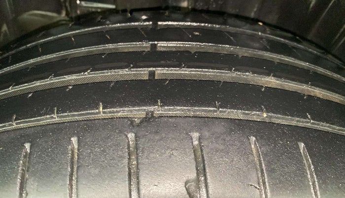 2022 Toyota Glanza G AMT, Petrol, Automatic, 50,988 km, Right Rear Tyre Tread