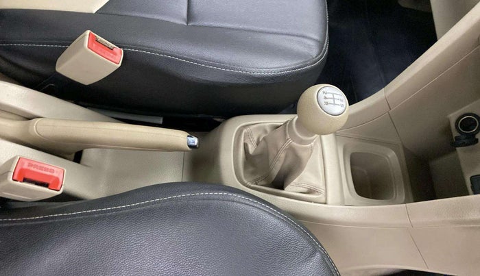 2013 Maruti Swift Dzire VXI, Petrol, Manual, 40,797 km, Gear Lever