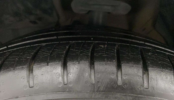 2021 MG HECTOR SHARP 1.5 DCT PETROL, Petrol, Automatic, 22,130 km, Left Front Tyre Tread