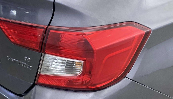 2019 Honda Amaze 1.2L I-VTEC S, Petrol, Manual, 23,369 km, Right tail light - Minor scratches