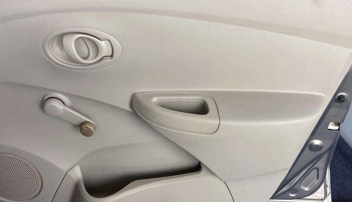 2018 Datsun Go A, Petrol, Manual, 32,961 km, Driver Side Door Panels Control