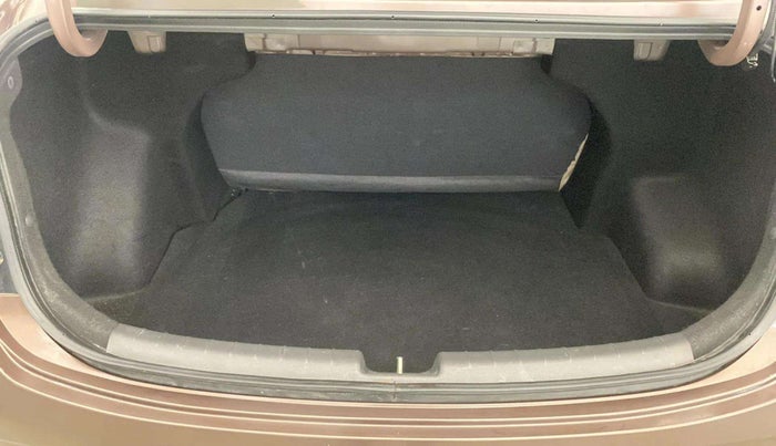 2021 Hyundai AURA SX 1.2, Petrol, Manual, 26,451 km, Boot Inside