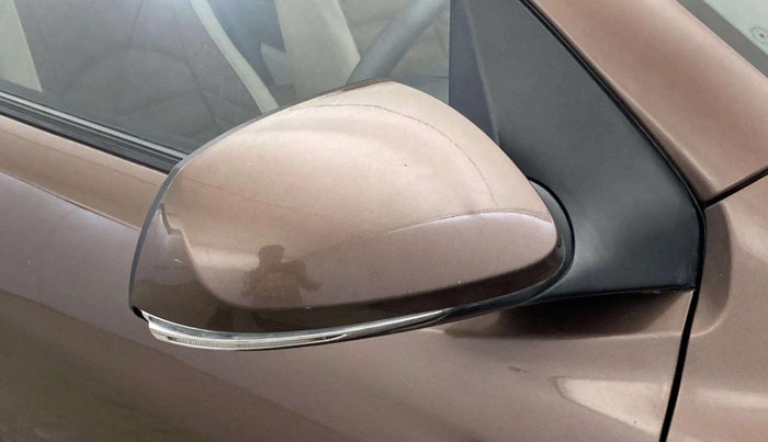 2021 Hyundai AURA SX 1.2, Petrol, Manual, 26,451 km, Right rear-view mirror - Indicator light has minor damage