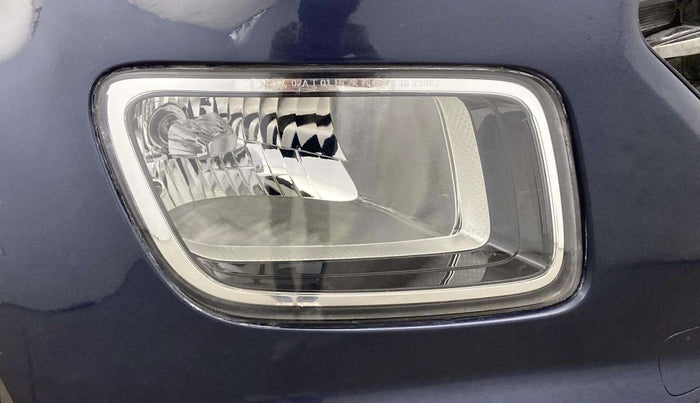 2019 Hyundai VENUE S 1.2, Petrol, Manual, 60,075 km, Right headlight - Minor scratches