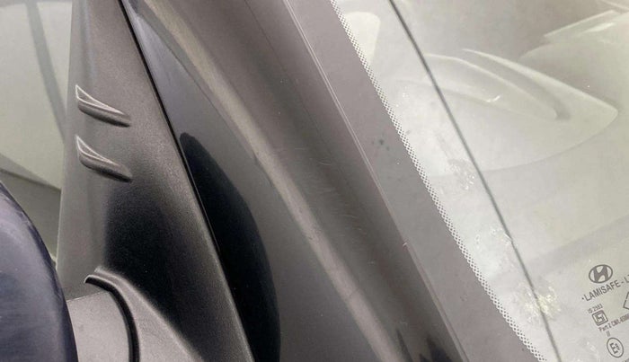 2019 Hyundai VENUE S 1.2, Petrol, Manual, 60,075 km, Right A pillar - Minor scratches