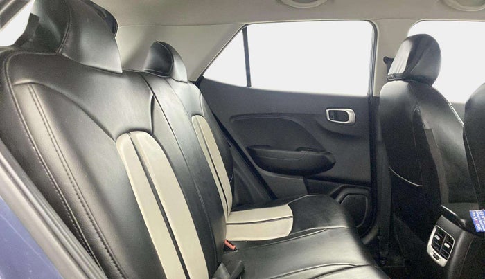 2019 Hyundai VENUE S 1.2, Petrol, Manual, 60,075 km, Right Side Rear Door Cabin