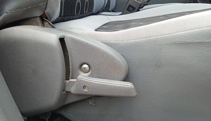 2014 Maruti Alto 800 LXI, Petrol, Manual, 54,489 km, Driver Side Adjustment Panel