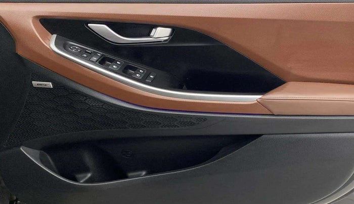 2021 Hyundai ALCAZAR PLATINUM(O) 6STR 1.5 AT, Diesel, Automatic, 30,732 km, Driver Side Door Panels Control