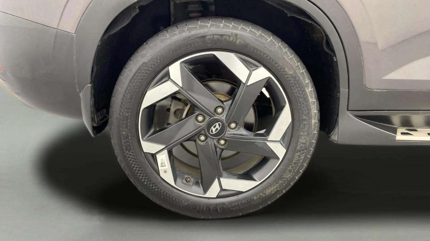 2021 Hyundai ALCAZAR PLATINUM(O) 6STR 1.5 AT, Diesel, Automatic, 30,825 km, Right Rear Wheel